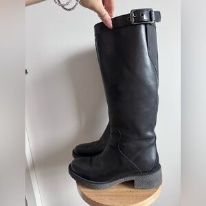 Black Heeled Boots
